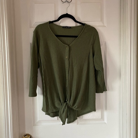 OLIVE + OAK, KIM & CAMI Sweater Bundle - Picture 2 of 11